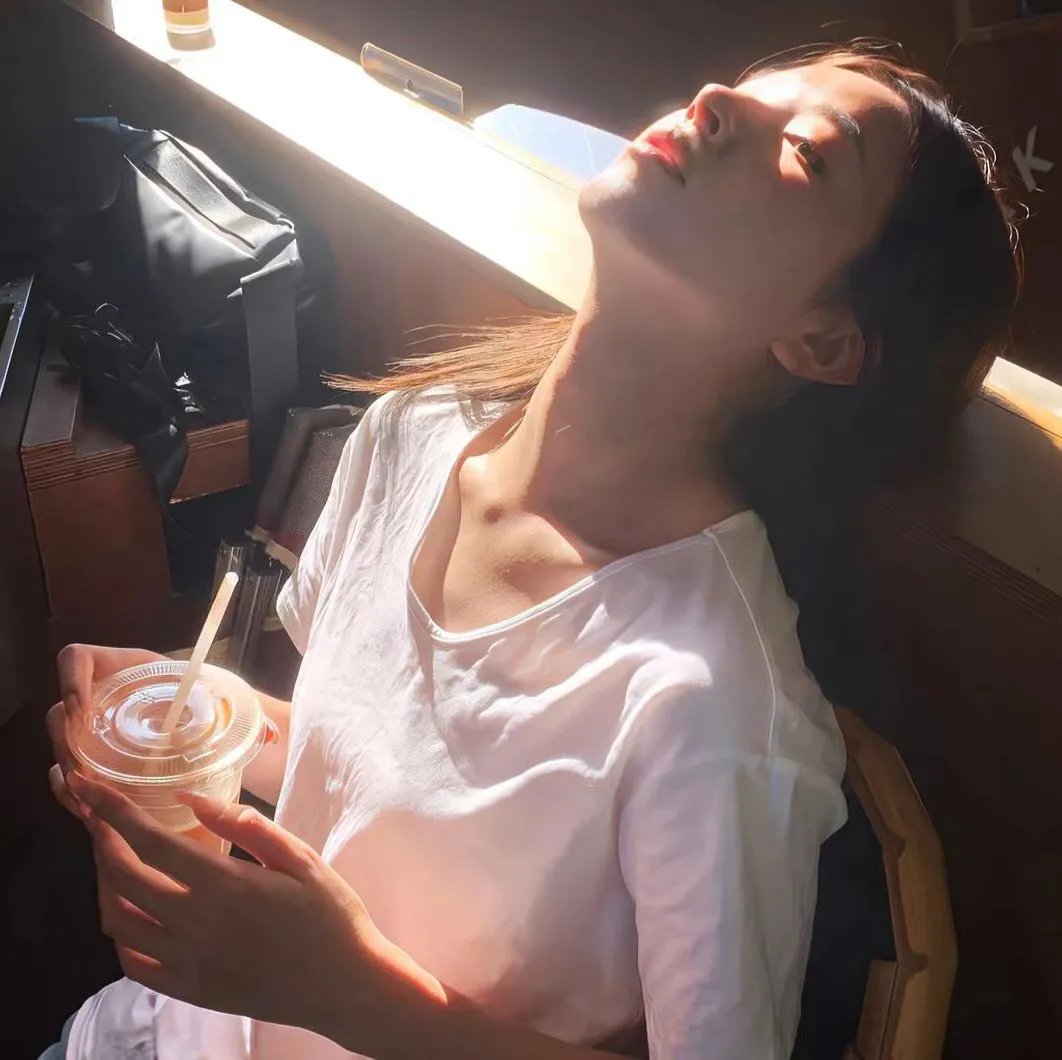 我将喜欢告诉了风